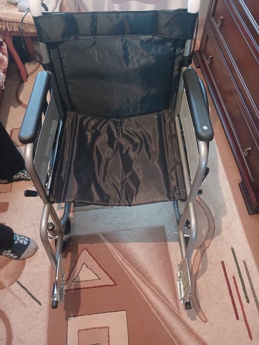 Кресло-коляска в отличном состоянии