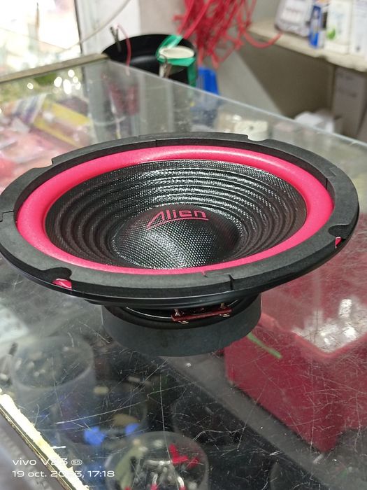 Vând difuzoare cu diametrul de 16.5 cm 6.5inch