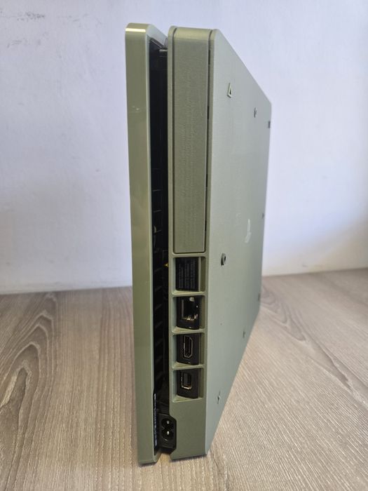 Playstation 4 Slim