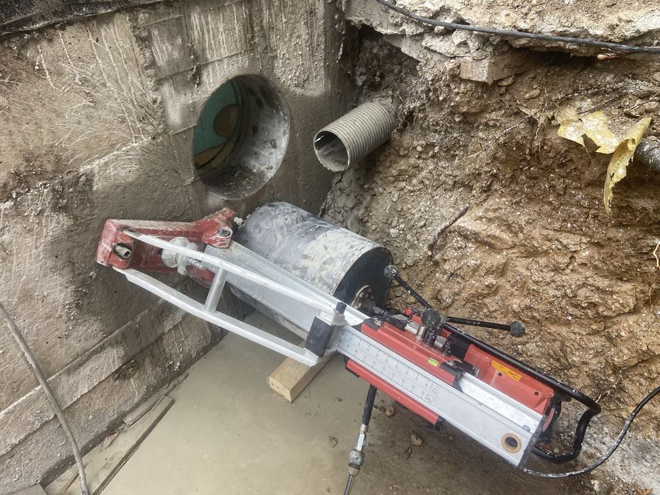 Пробиване на отвори в бетон