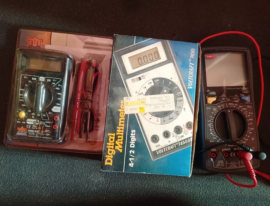 Vând 5 multimetre digitale