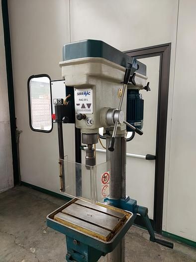 Masina găurit coloană