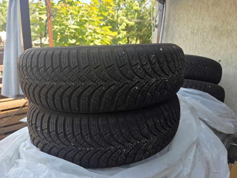Set 4 Anvelope iarna Xev Yoyo Hankook 155/65R14