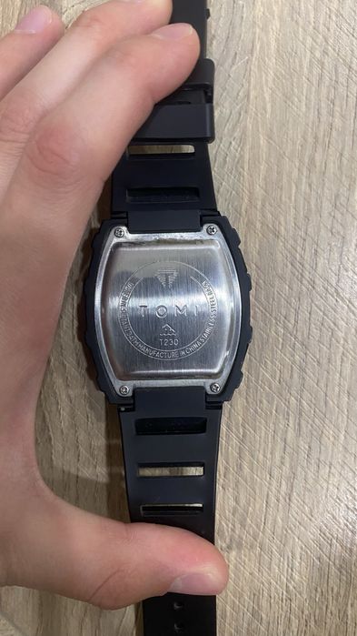 Часы мужские кварцевые