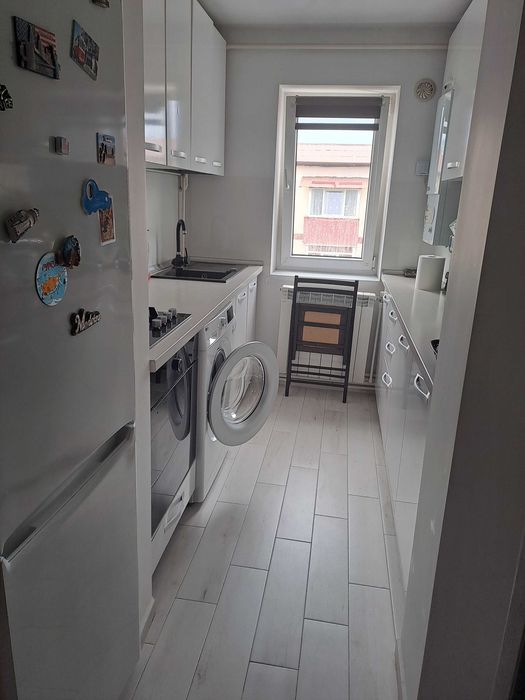 Vand apartament!