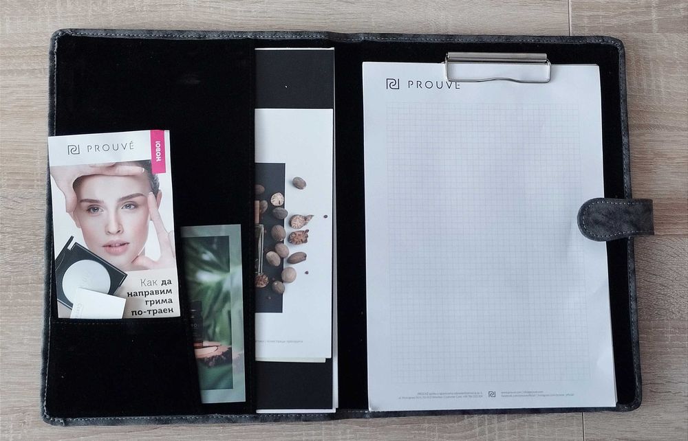 НОВА Prouve конферентна папка + картонена папка А4 + листи за писане