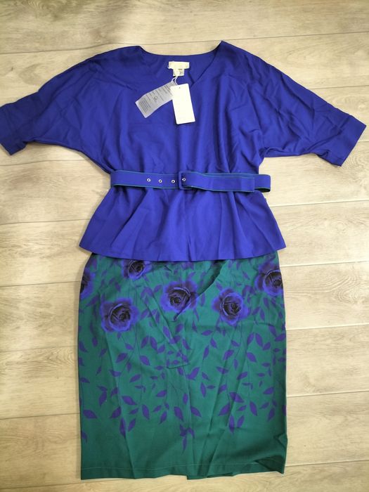 Продам костюмы 52-54размер