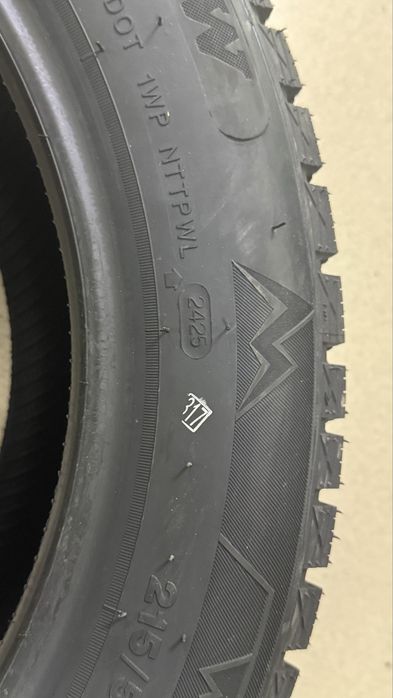 215/55R17 blackarrow