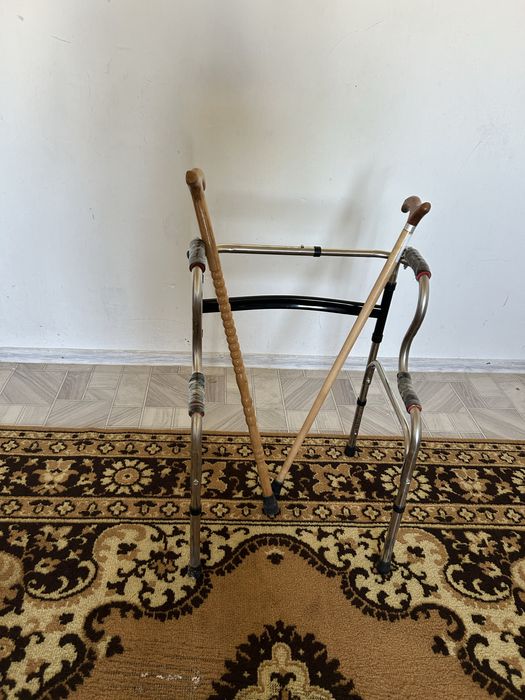 Ходунки для взрослых, костыль