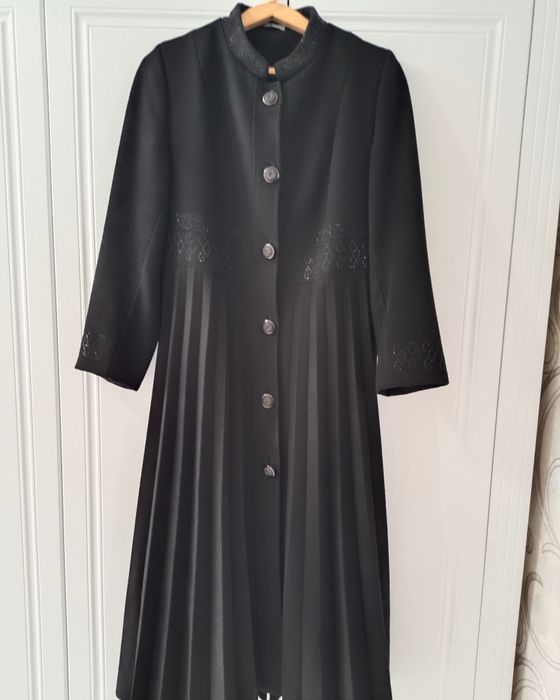 Продам пальто размер 48-50