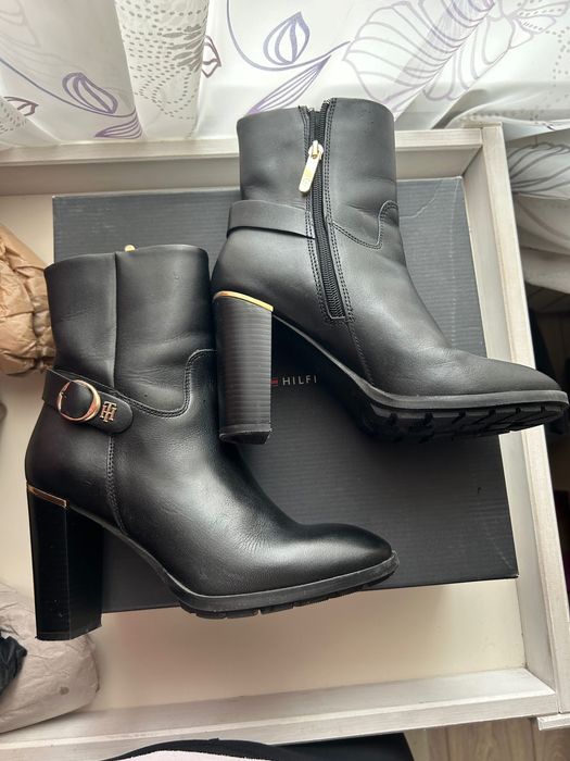 Черни боти на висок ток Tommy Hilfiger 38 номер