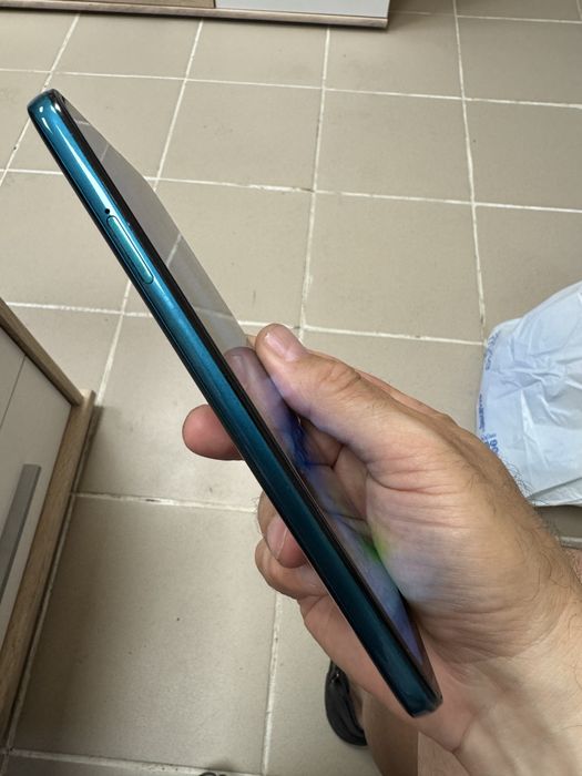 Motorola Moto G9 Play 64gb - отличен