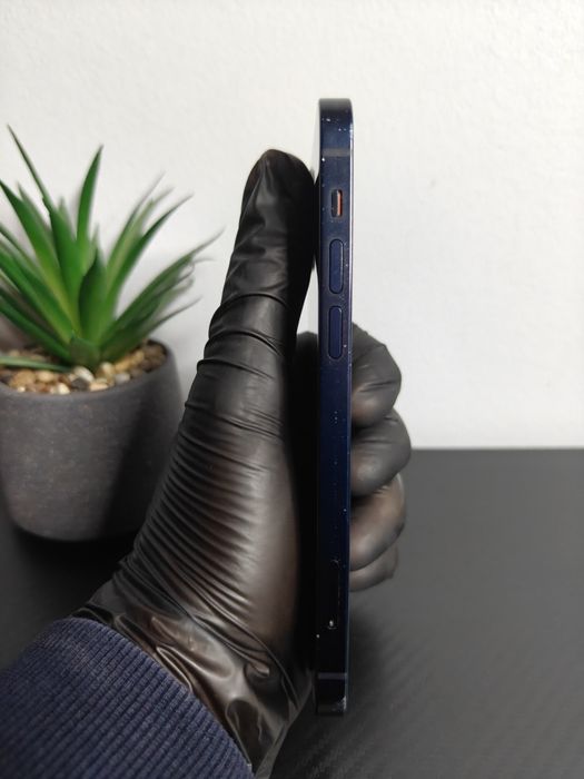 iPhone 12, 64GB Black • Perfect Funcțional! • Condiție Bună!