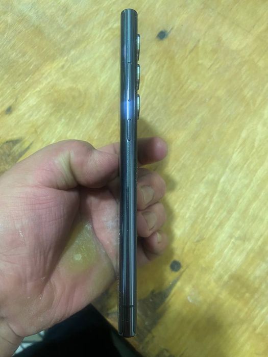 Samsung s22 ultra karski