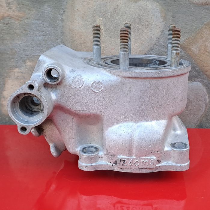 Vând cilindru suzuki rm 125