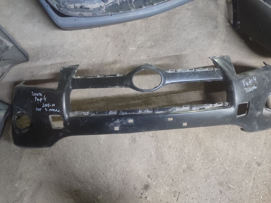 Бампер Toyota RAV 4 08-10