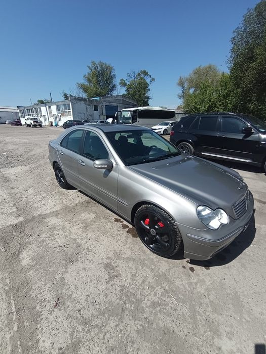 Mercedes c220 2004  pentru dezmembrat