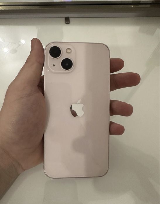 Se vinde Iphon 13 pink 125GB