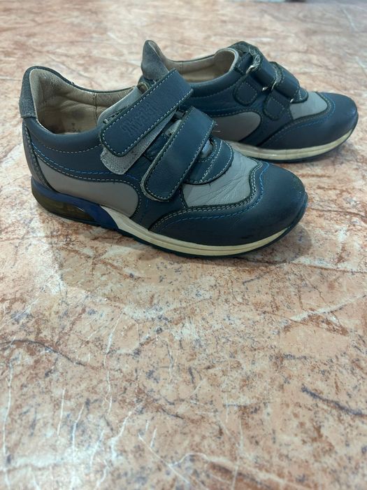 Продам обувь детская