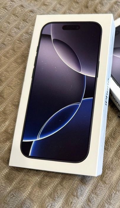IPhone 16 pro на гарантии