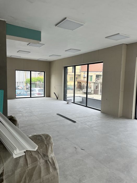 Дава се под наем Магазин в Айтос - 140 кв.м за 510 € - Снимка #10