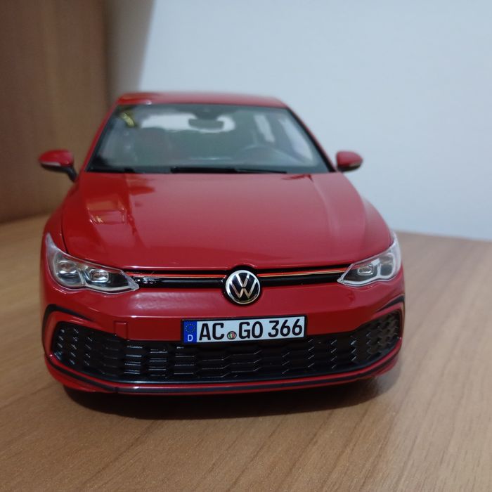 Machetă 1:18 Golf 8 gti.