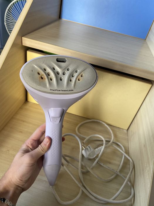 Уред за вертикално гладене Philips