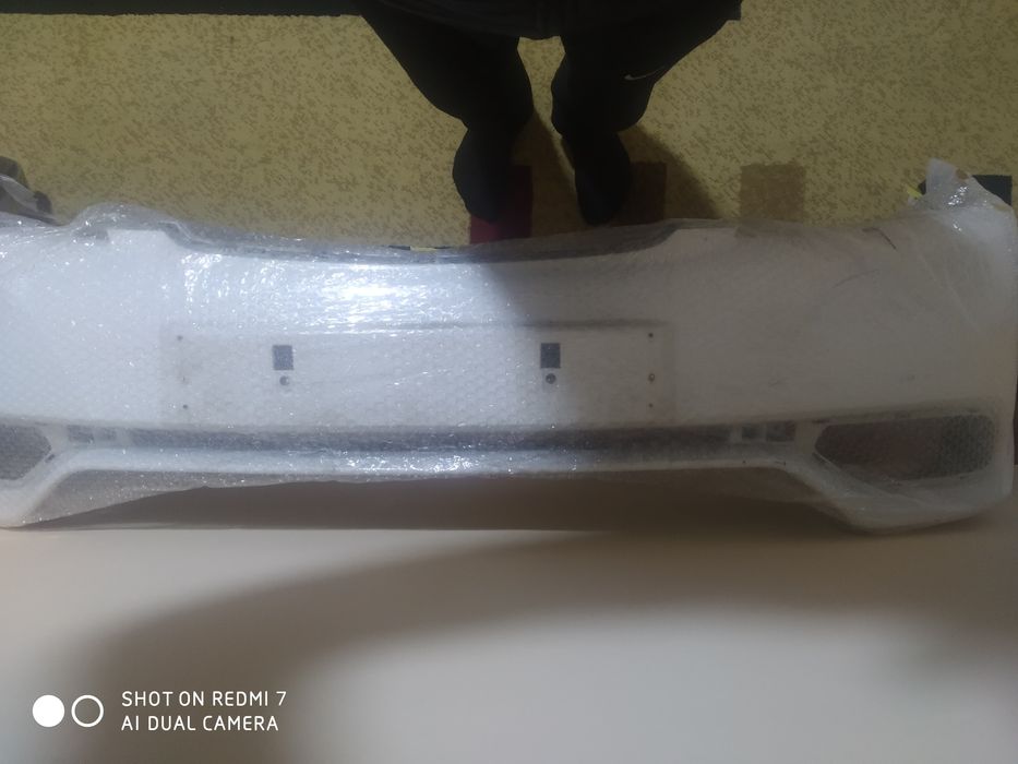 Jentrani oldi bamperi.