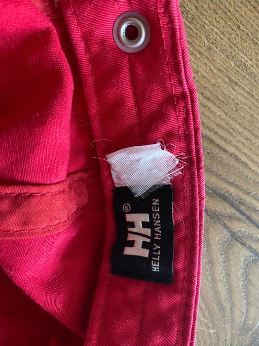 Шапка с козирка Helly Hansen