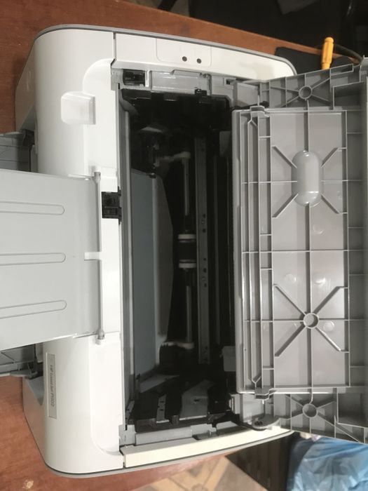 Hp laserJet P1102 Sotiladi