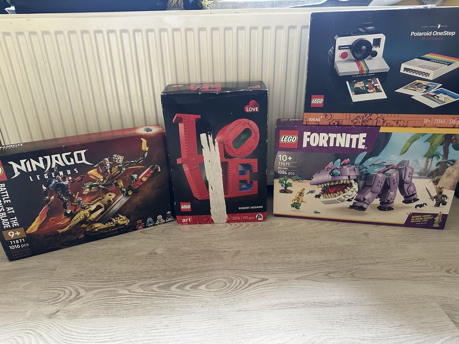 Seturi Lego sigilate