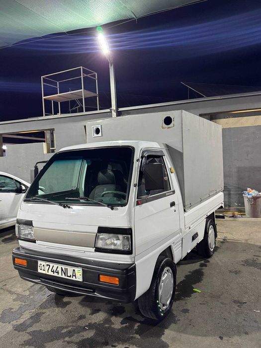 Labo tentli sotiladi