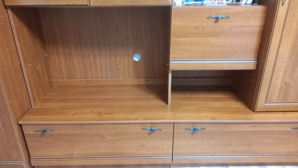 Продам стенку, горку.