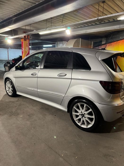 Mercedes B200 W245
