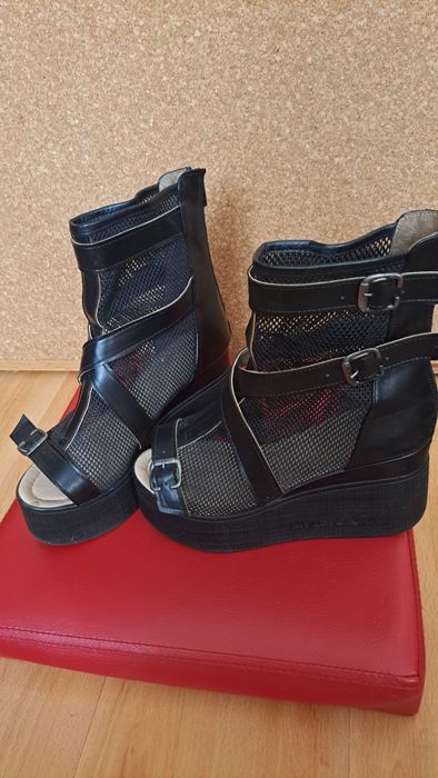 Дамски летни боти