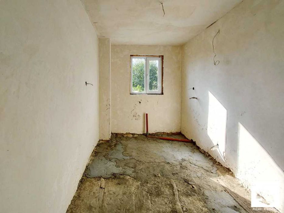 175095 Едноетажна къща за продажба, с равен двор в с. Добромирка