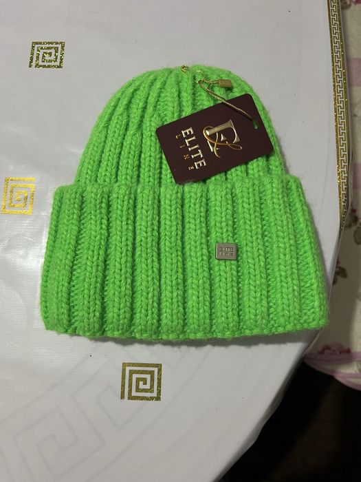 Продам шапку  срочно