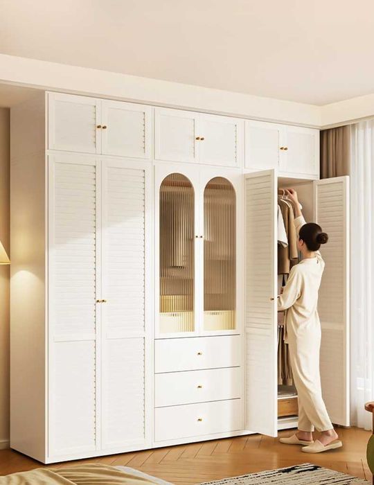 Шкаф для спальни с полками для одежды\shkaf kiyim saqlashga qulay