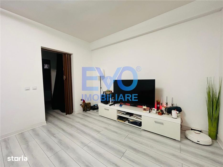 Apartament De Vanzare Cu 2 Camere, Podu Ros