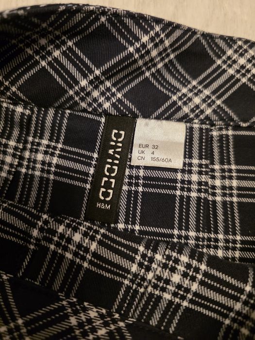 Fusta plisata in carouri H&M XXS