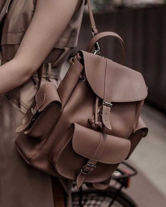 Продам рюкзак для школьницы, студентки.