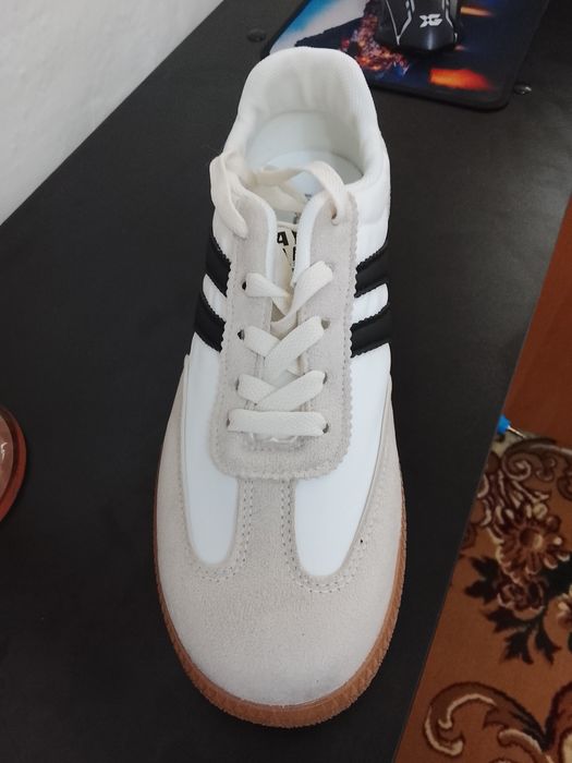 Кроссовки унисекс 2 шт