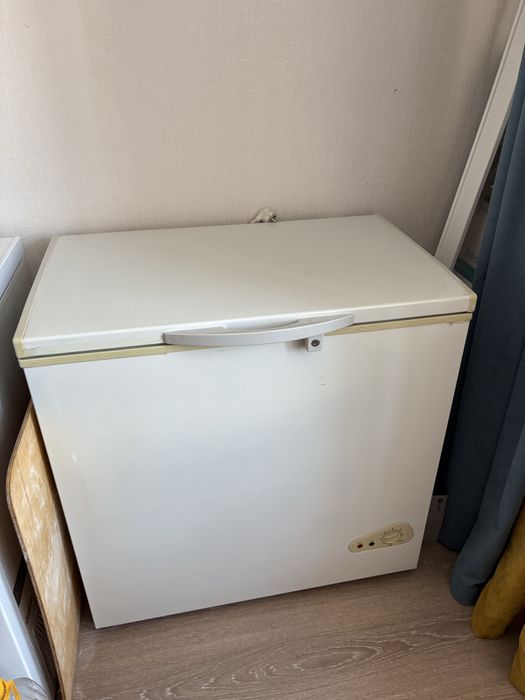 Продам морозильник