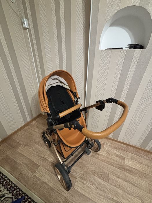 Продам детскую коляску