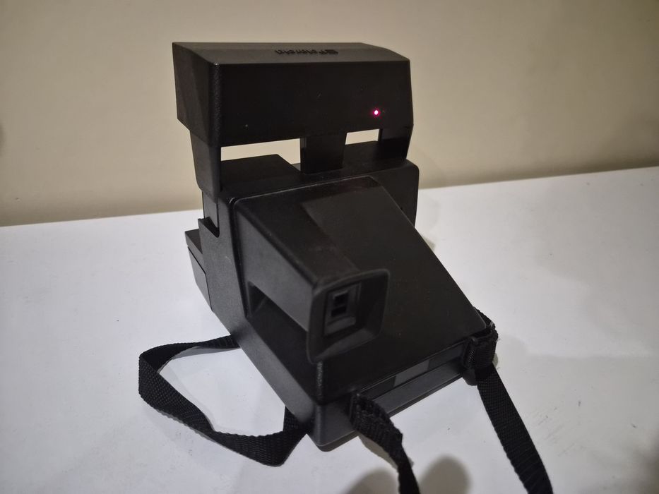 Фотоапарат Polaroid за моментни снимки