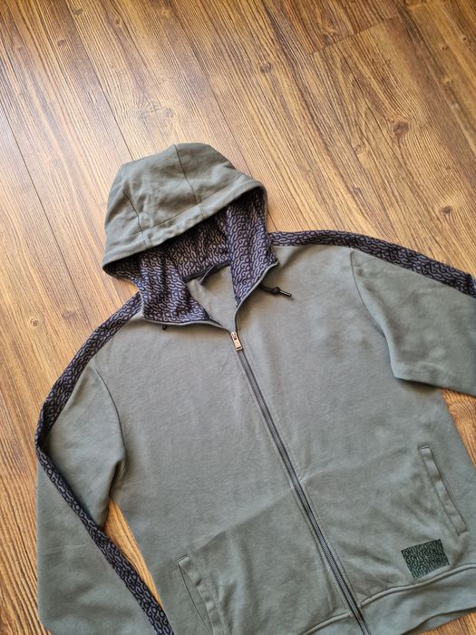 Страхотно мъжко горнище HUGO BOSS размер 2XL