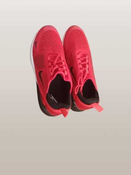 Продавам мъжки маратонки Nike
