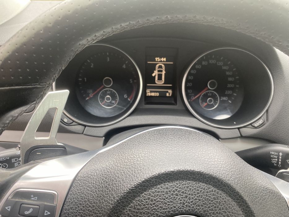 Vând Volkswagen Golf 6, motor 2.0 TDI 140 CP