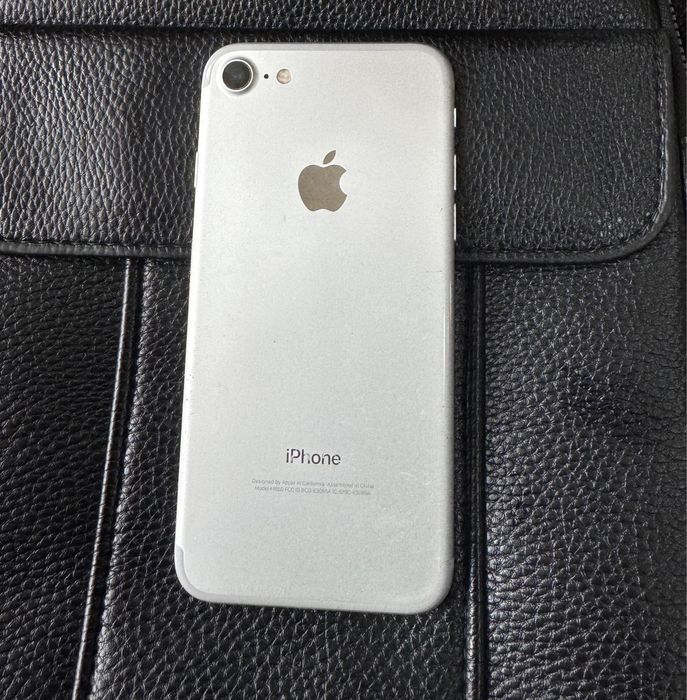 iPhone 7  256GB  LLA