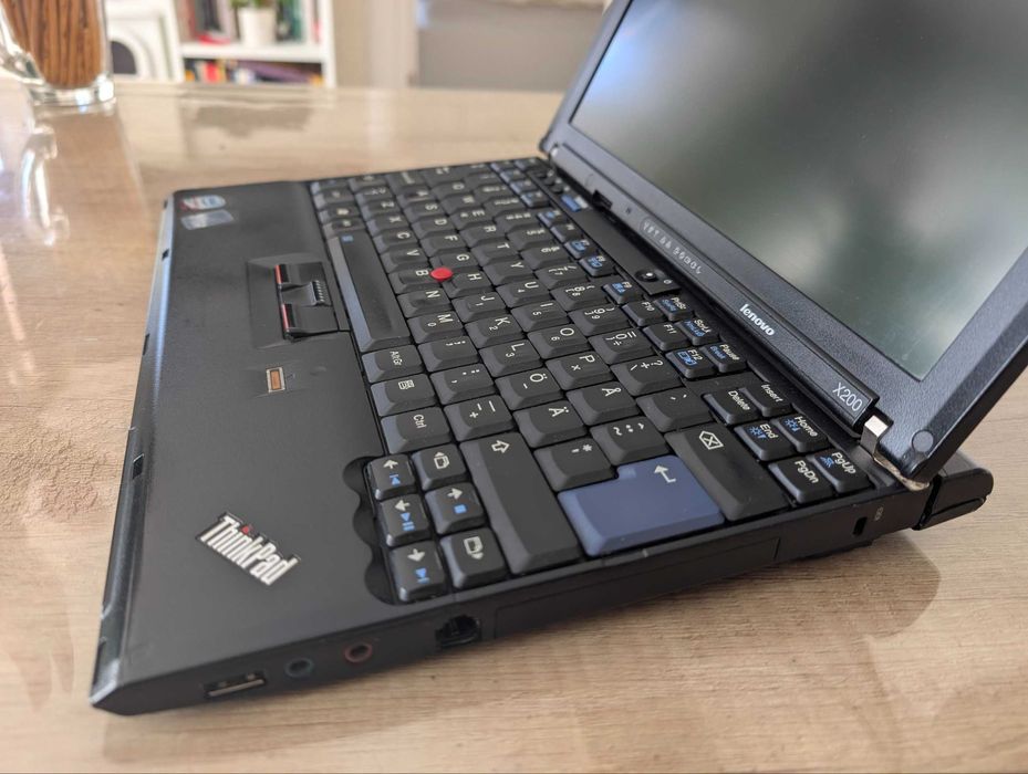Лаптоп LENOVO ThinkPad X200,  Х201 и докинг станция